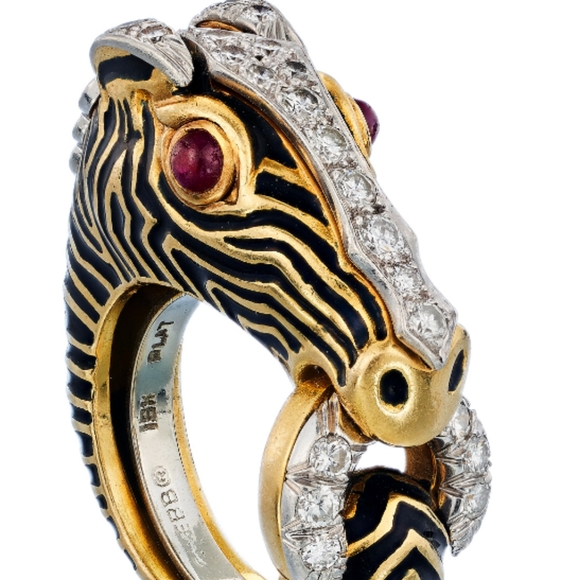 David Webb 18K Iconic 🦓 Zebra Diamond Ring - Picture 4 of 7